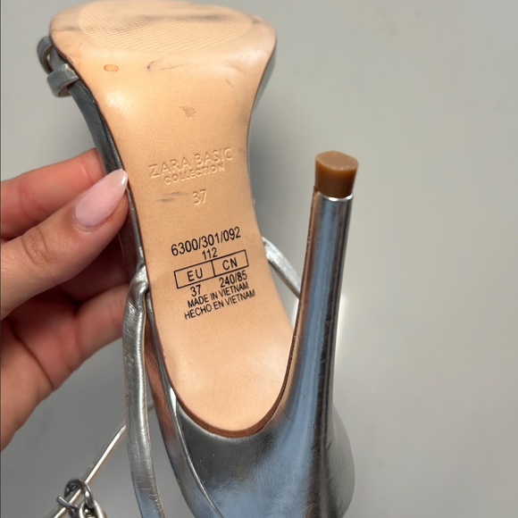 ZARA Basic Metallic Silver Strappy Heels - EU 37 - Picture 7 of 8
